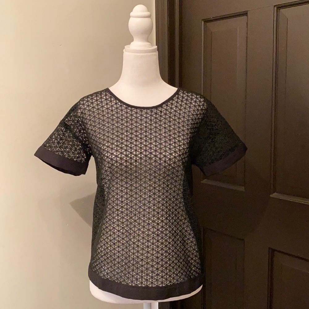 Patterned mesh tee with back zipper